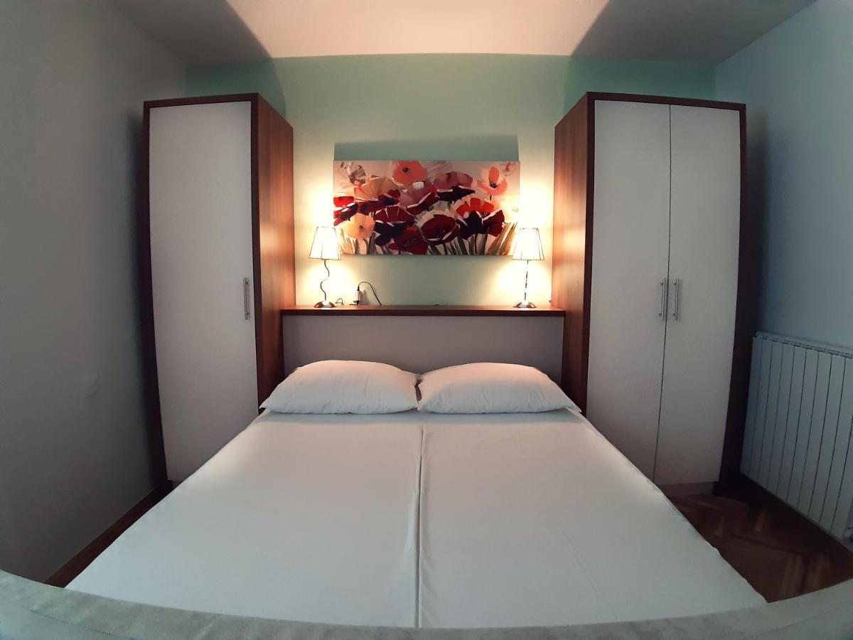 ノヴァリャ F• R• I• E• N• D• S• Bed & Breakfast エクステリア 写真