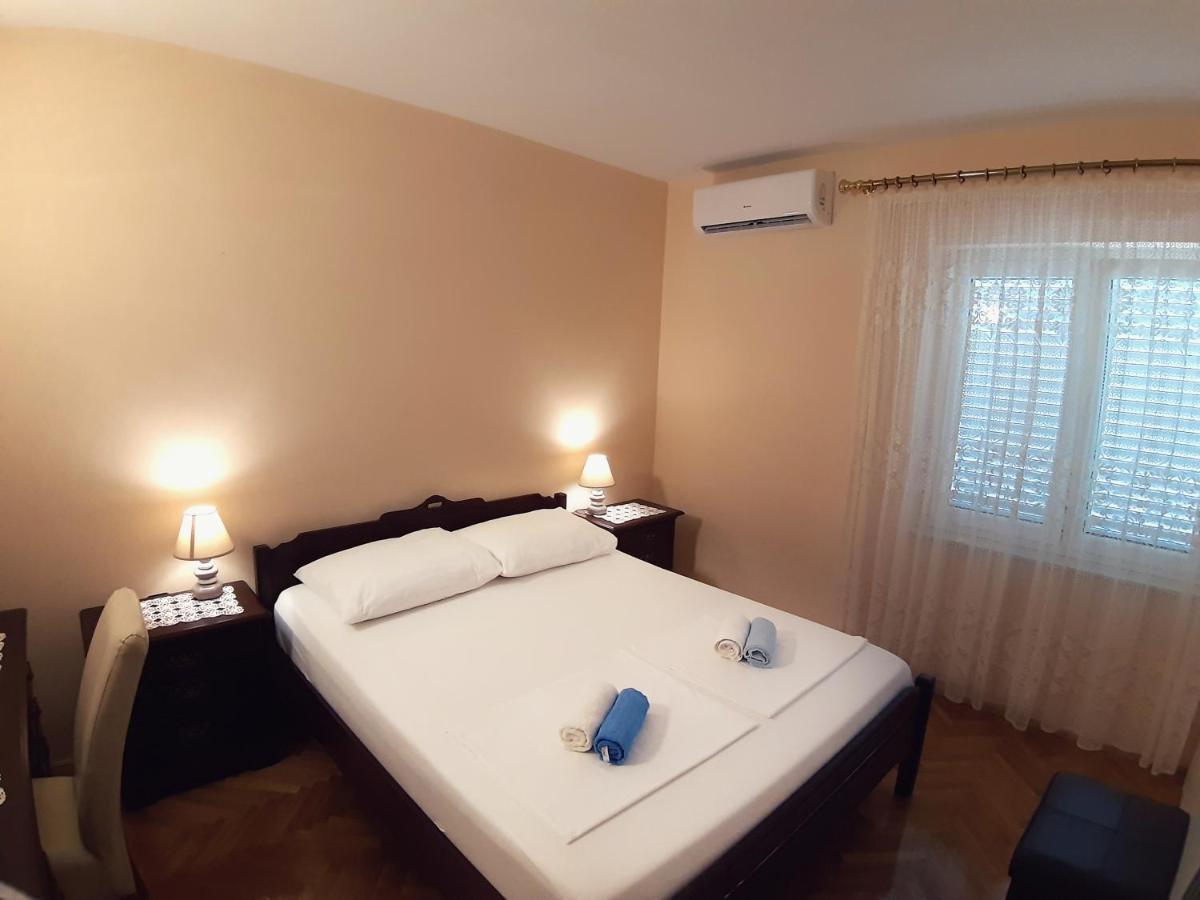 ノヴァリャ F• R• I• E• N• D• S• Bed & Breakfast エクステリア 写真